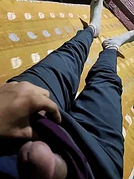 Snapshot of bigdick2299 chatting on November 26, 1:12 pm bigdick2299 online show from November 26, 1:12 pm