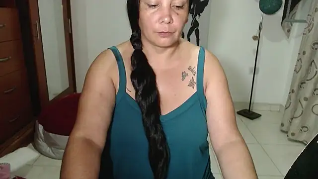 Snapshot of vivian-milf chatting on April 8, 1:49 am vivian-milf online show from April 8, 1:49 am