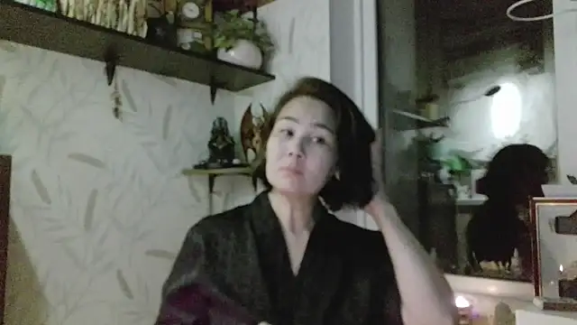 Snapshot of Nettie_Allie chatting on November 27, 8:33 pm Nettie Allie online show from November 27, 8:33 pm