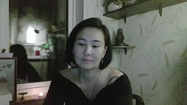 Snapshot of Nettie_Allie chatting on December 17, 4:24 pm Nettie Allie online show from December 17, 4:24 pm