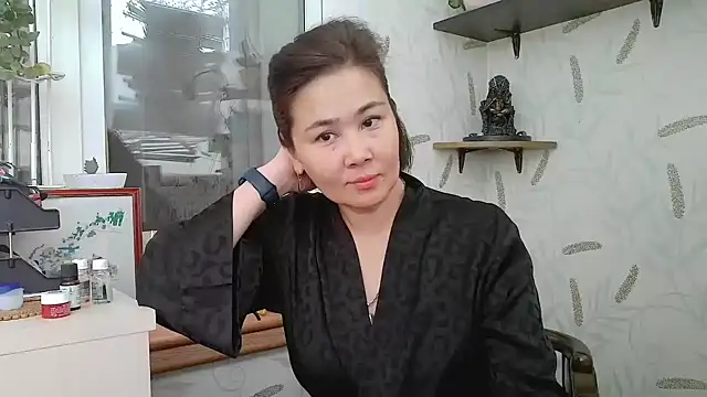 Snapshot of Nettie_Allie chatting on January 8, 9:11 am Nettie Allie online show from January 8, 9:11 am