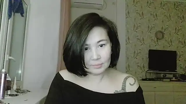 Snapshot of Nettie_Allie chatting on January 14, 7:52 pm Nettie Allie online show from January 14, 7:52 pm