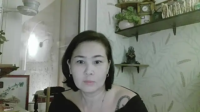 Snapshot of Nettie_Allie chatting on February 16, 7:32 pm Nettie Allie online show from February 16, 7:32 pm