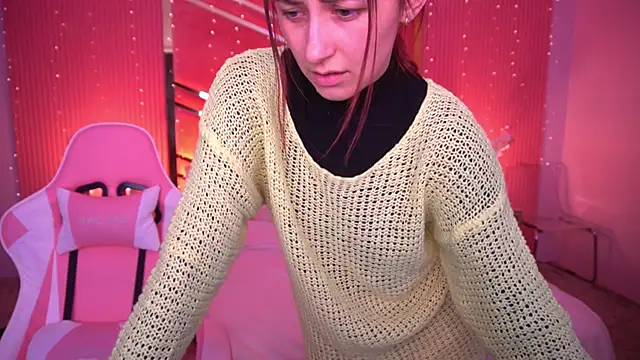 RoxieRay online show from March 22, 3:37 pm