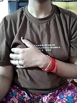 RASHMI SHARMA9 online show from April 5, 6:27 pm