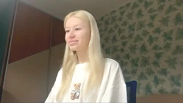 Barbie Blondie online show from December 14, 7:07 pm