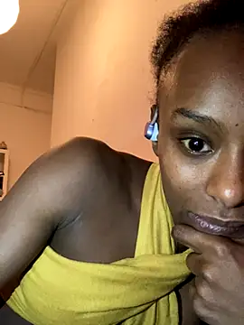    Hannah    online show from November 29, 5:43 am