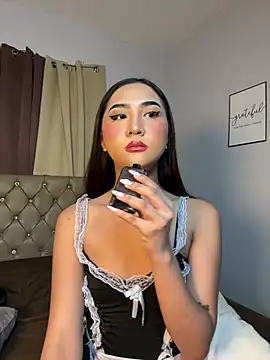 Diannellove online show from February 9, 4:55 pm