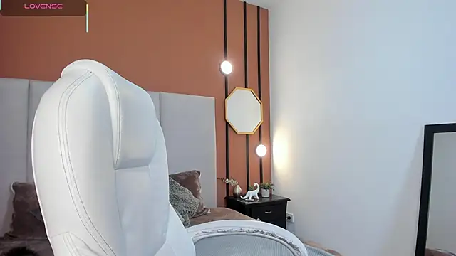 Snapshot of Scarlett_musik chatting on January 18, 5:00 am Scarlett musik online show from January 18, 5:00 am