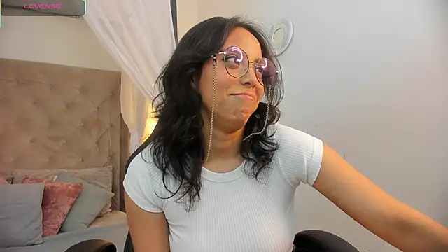 Snapshot of Scarlett_musik chatting on February 5, 2:00 pm Scarlett musik online show from February 5, 2:00 pm