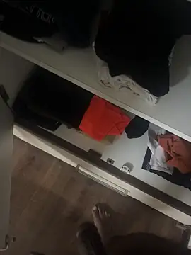 jare692001 online show from April 14, 3:01 am