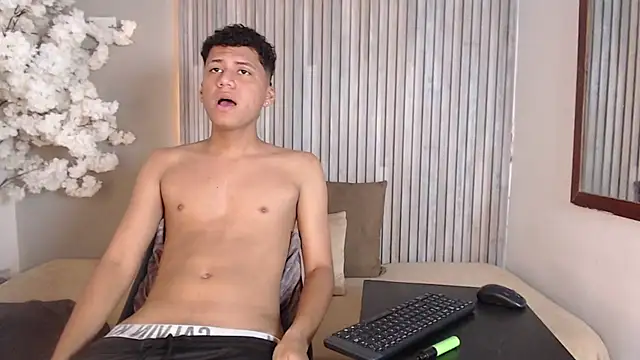 Andrey Lev1 online show from November 28, 8:22 pm