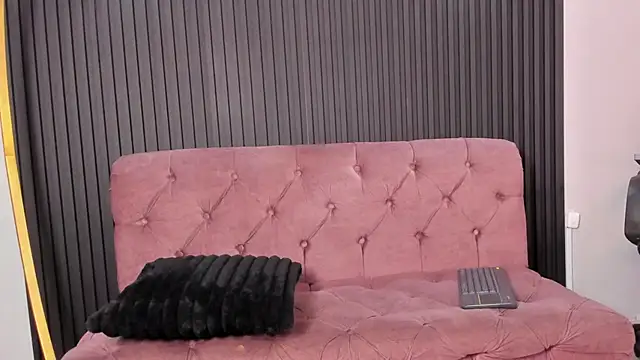 KarolWest  online show from January 10, 11:45 am