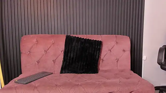 KarolWest  online show from January 13, 11:59 am