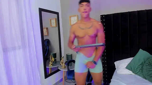 Snapshot of Bryan_robayo5 chatting on November 26, 11:55 am Bryan robayo5 online show from November 26, 11:55 am