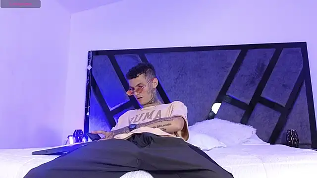 Paulo 527 online show from April 9, 4:45 am