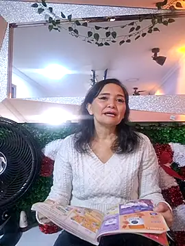 Alexa Murphy  online show from November 28, 1:25 pm