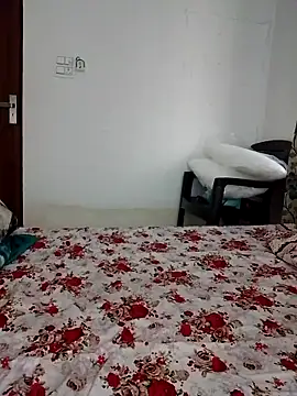 Cute Girl 27 online show from February 28, 4:35 am