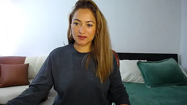 Snapshot of ximenaxcite19 chatting on February 13, 1:18 pm ximenaxcite19 online show from February 13, 1:18 pm