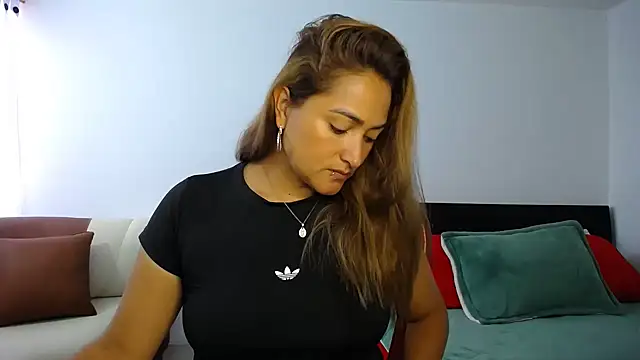 Snapshot of ximenaxcite19 chatting on February 23, 1:30 pm ximenaxcite19 online show from February 23, 1:30 pm