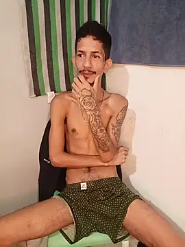 Snapshot of theyllorwillian chatting on June 4, 12:11 pm theyllorwillian online show from June 4, 12:11 pm
