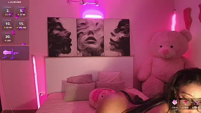 Snapshot of LindseyCoxx chatting on January 11, 11:48 am LindseyCoxx online show from January 11, 11:48 am