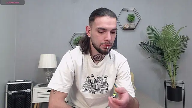 Snapshot of KaneHunter chatting on February 20, 9:26 pm KaneHunter online show from February 20, 9:26 pm