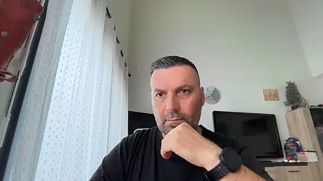 coolsmith81 online show from June 1, 6:59 am