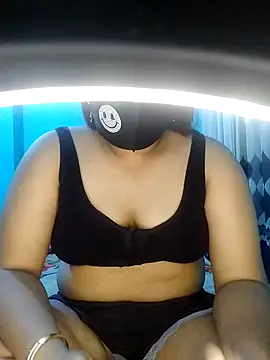 priya2098 online show from August 5, 6:11 pm