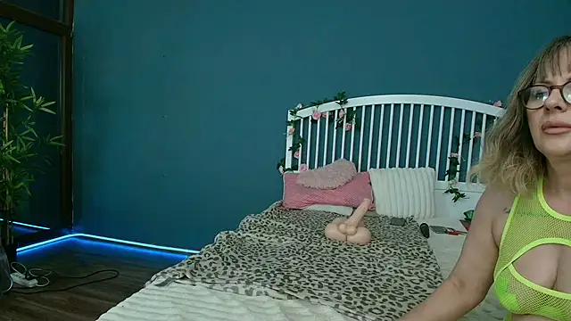 Cougar Milff online show from June 30, 7:59 pm