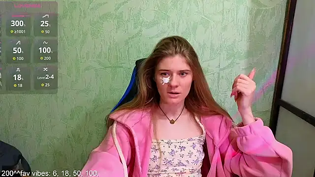 Adell Love online show from December 3, 5:00 pm