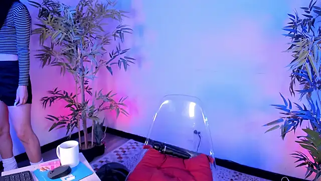 Snapshot of itsmroom_ chatting on December 16, 1:27 pm itsmroom online show from December 16, 1:27 pm