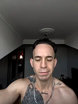 Snapshot of hazarcannn chatting on April 12, 9:03 am hazarcannn online show from April 12, 9:03 am