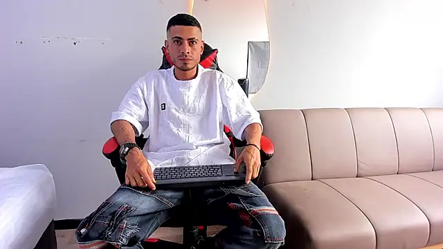 MatthewCullen online show from December 22, 4:04 pm