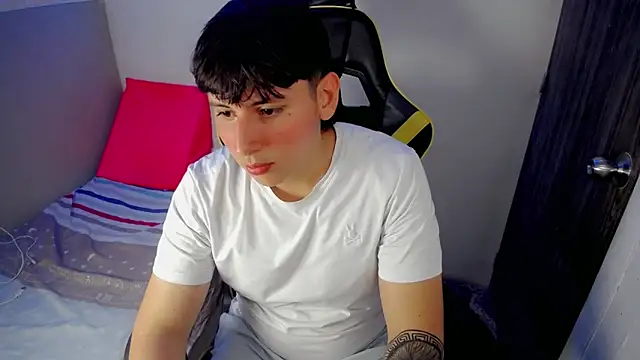 d moneyy  online show from February 22, 3:18 am