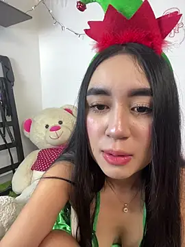 SiennaLorens online show from December 1, 4:01 pm