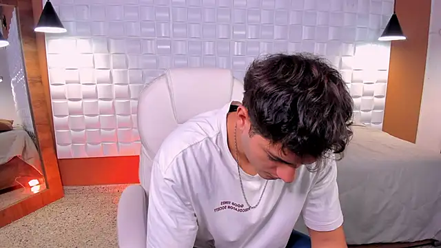 KaelSwitch online show from December 19, 7:54 pm