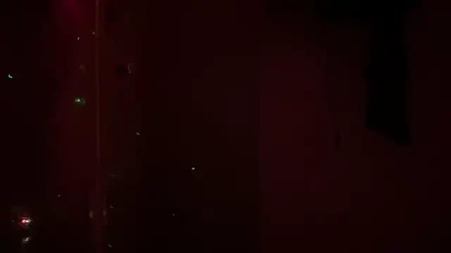 Snapshot of madlynginger chatting on November 30, 4:33 pm madlynginger online show from November 30, 4:33 pm