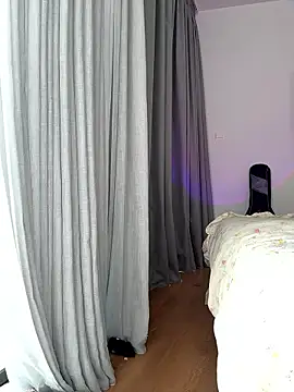 Snapshot of madlynginger chatting on January 9, 12:41 pm madlynginger online show from January 9, 12:41 pm