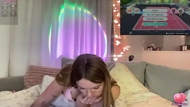 Snapshot of madlynginger chatting on January 14, 11:53 pm madlynginger online show from January 14, 11:53 pm