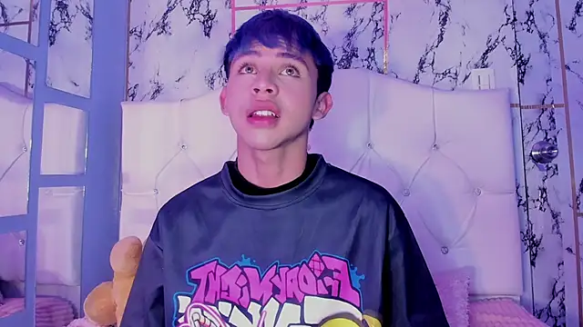 Prince Apolo online show from December 3, 7:56 pm