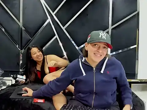 Alyssa Noah online show from December 2, 4:18 am