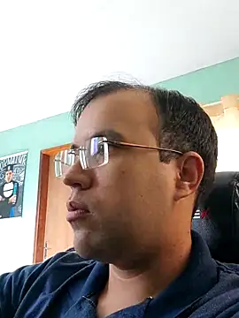 Snapshot of Silvakkfitk chatting on April 13, 10:54 am Silvakkfitk online show from April 13, 10:54 am