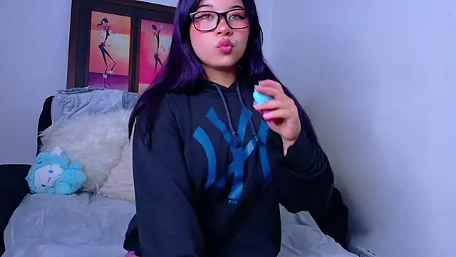 Snapshot of SweetMalory chatting on February 1, 4:33 am SweetMalory online show from February 1, 4:33 am