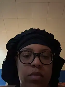 Hazel eyeddemonx online show from March 18, 11:30 pm