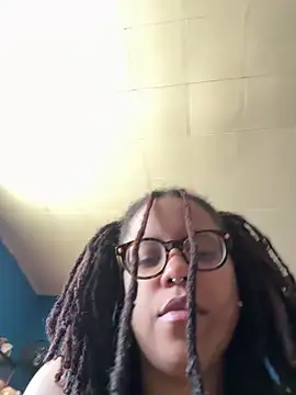 Hazel eyeddemonx online show from March 29, 6:19 pm