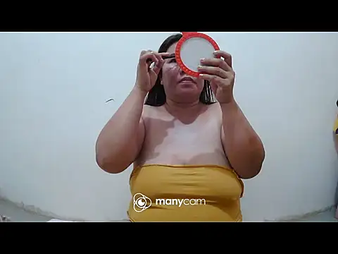 hottiemama69 online show from May 14, 10:22 am