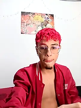 Snapshot of 2_milo_verus_4 chatting on November 27, 8:05 am 2 milo verus 4 online show from November 27, 8:05 am