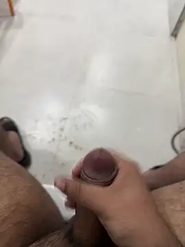 Noavacado  online show from December 13, 8:14 pm