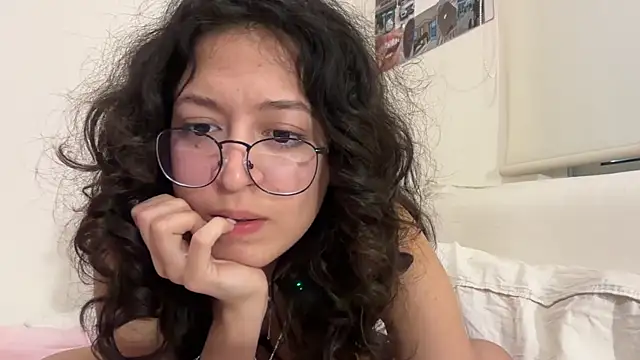 Alicatcua  online show from March 2, 3:09 am